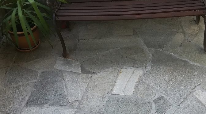 Natursteinplatten polygonal Wege anlegen